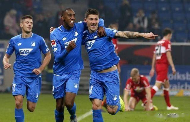 热刺对阵伯恩茅斯，态势对比引关注