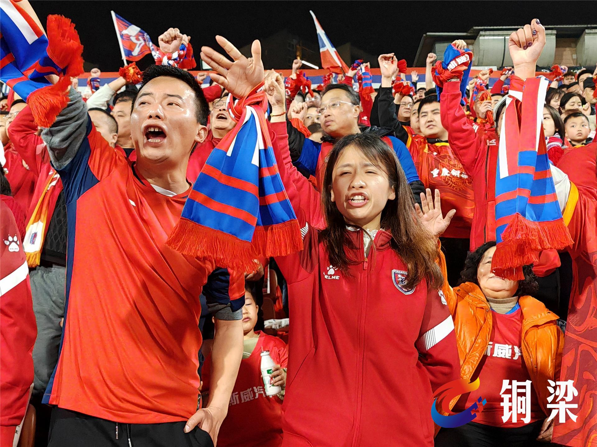 意甲联赛激发球迷热情，激烈角逐不断