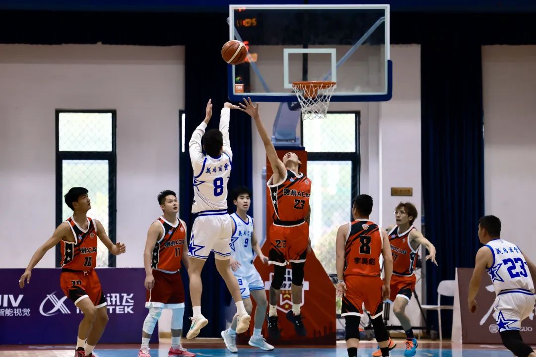 关于国内球员拼尽全力，掀起球场热潮的信息