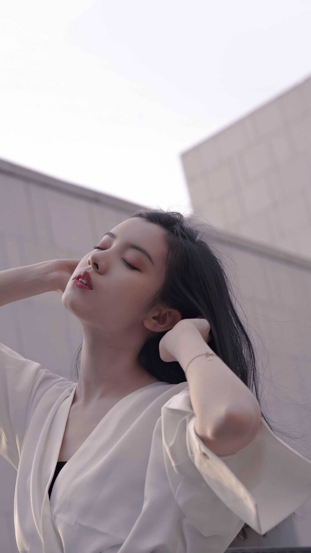 西亚卡姆成太阳攻防转换核心,多点开花轻取奇才